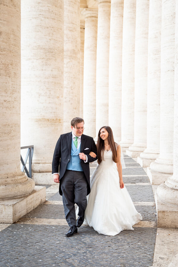 Newly-weds during their Sposi Novelli photo shoot in Saint Peter's Square